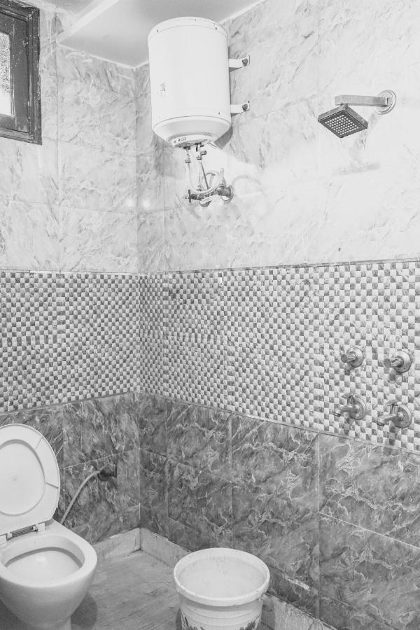 Roomshala 124 Royal Rohini - Sector 16 Hotel New Delhi
