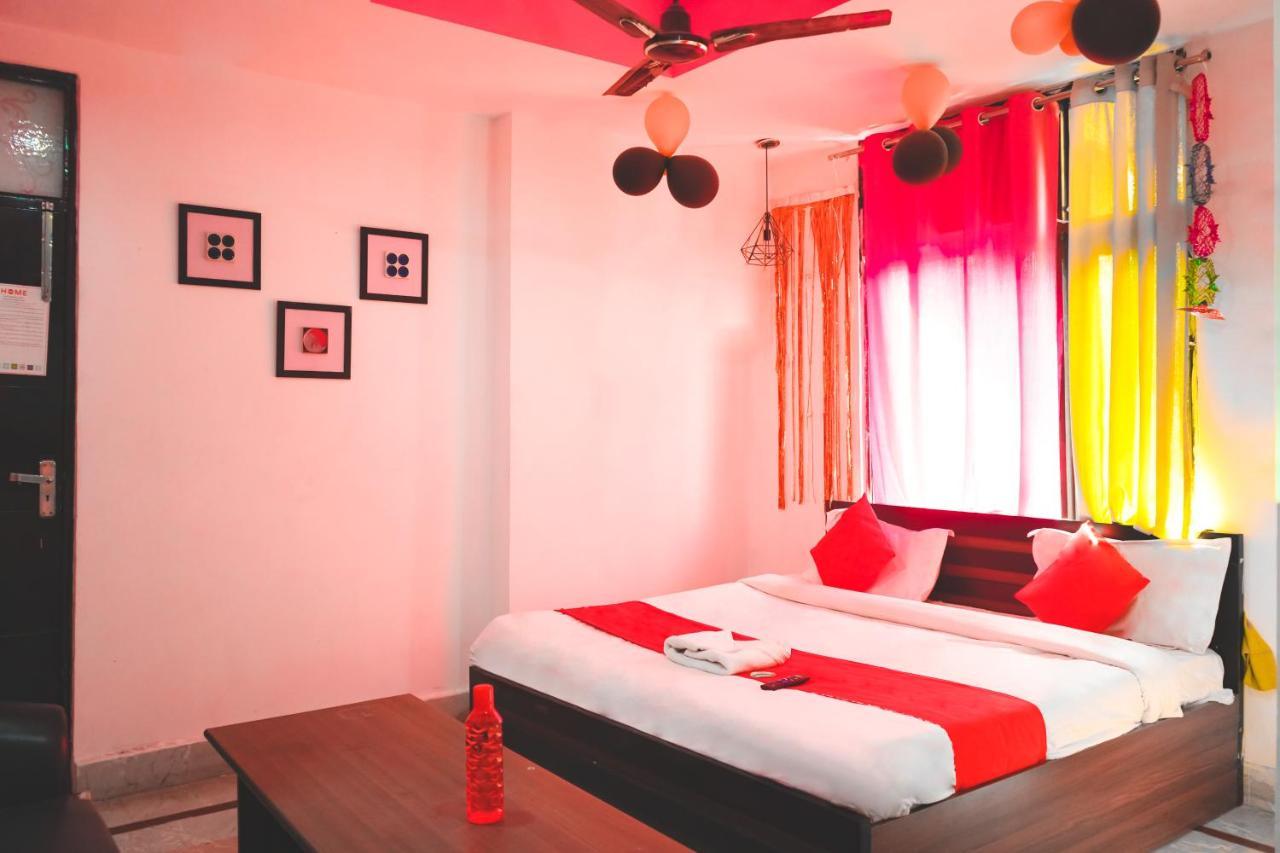 Roomshala 124 Royal Rohini - Sector 16 Hotel New Delhi